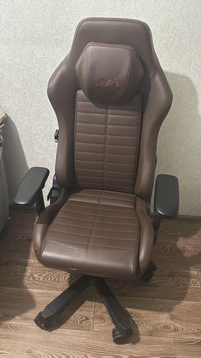 Кресло игровое Dxracer