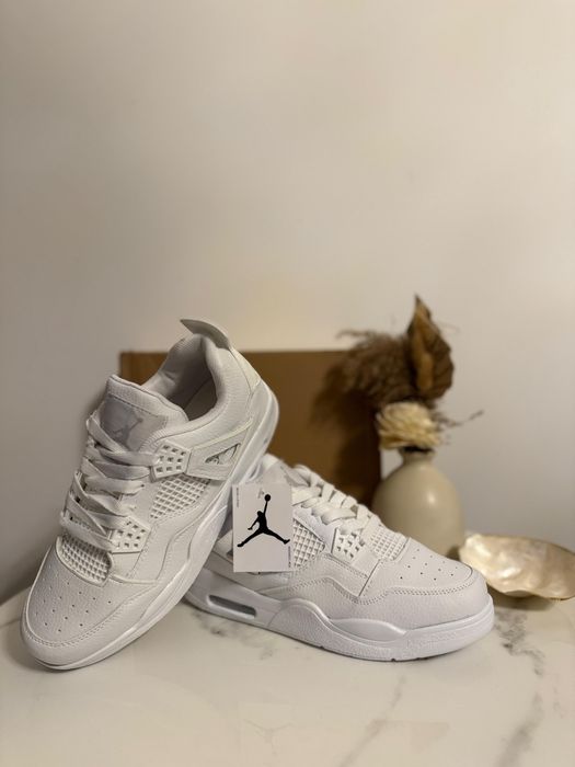 Jordan 4 White Thunder