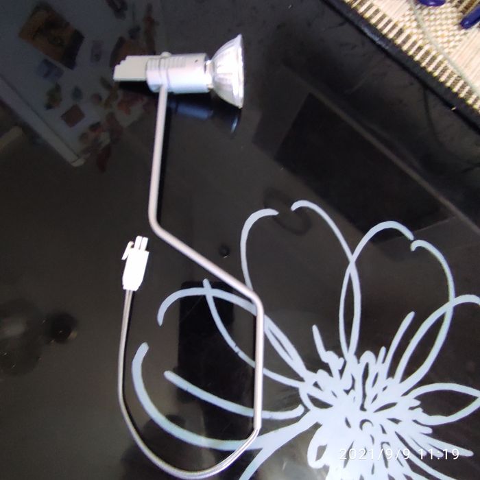 Светильник галогеновый