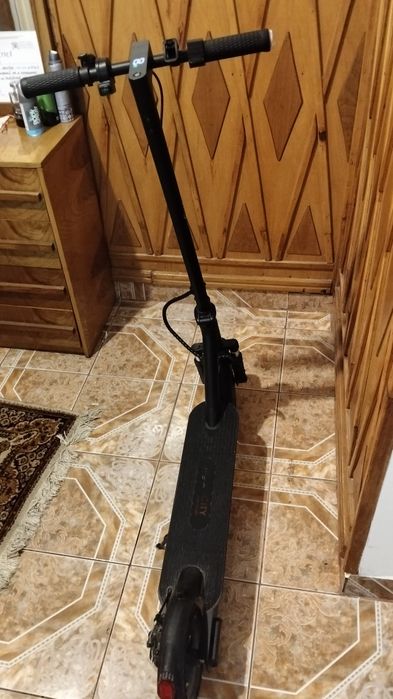 Vând /schimb cu G2 trotineta electrica MYRIA ( NU TRIMIT ,   Nu accept banii prin transfer bancar)