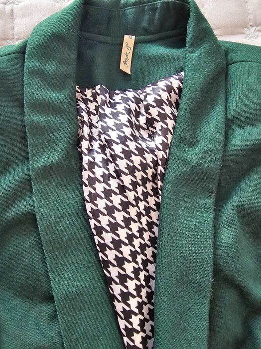 Сет от две дамски елегантни сака