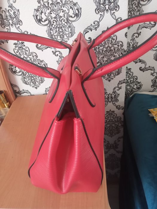 Продается сумка. Новая.