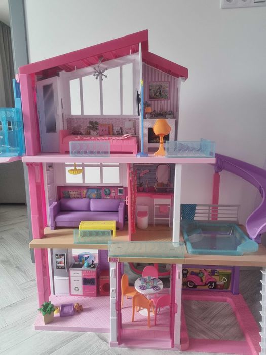 Vând casă de pupuși Barbie originală