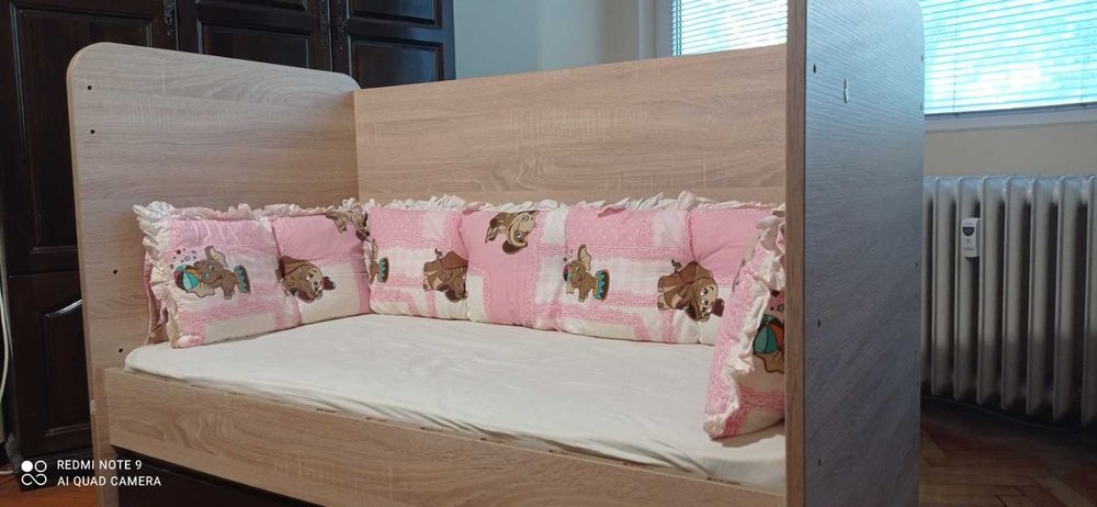 Детско легло с люлеещ механизъм, подарък хипоалергичен матрак