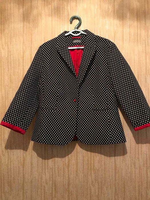 Продается пиджак стильный