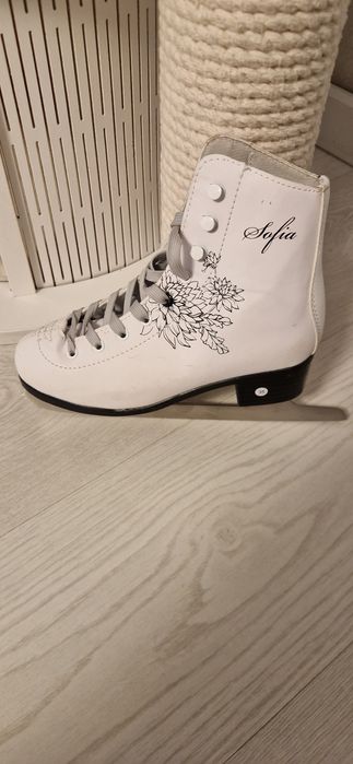 Коньки для девочек 35 размер
