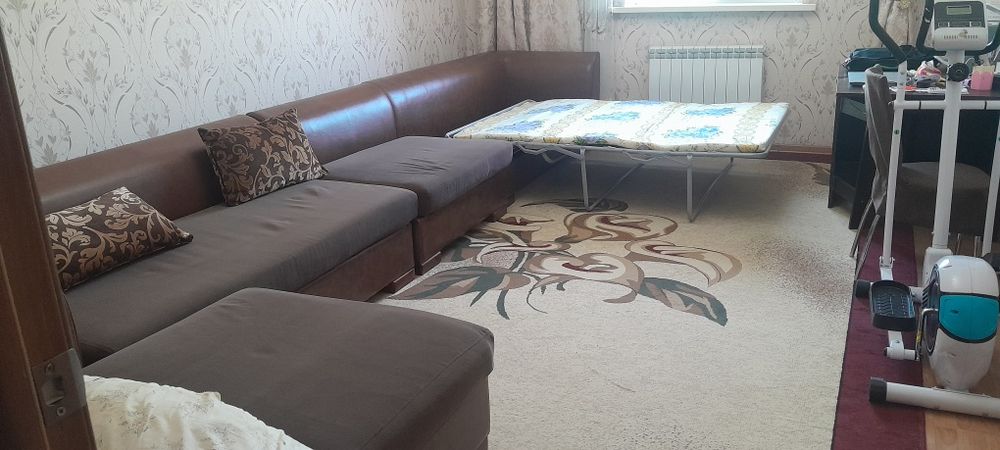 Диван для гостиной