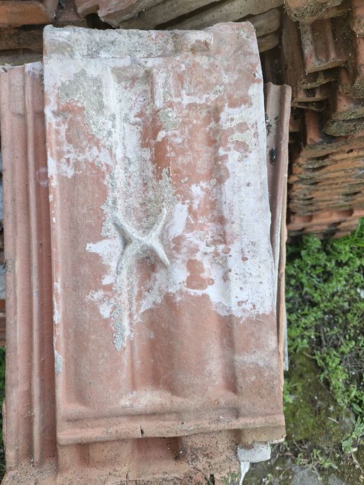 Двуканални керемиди. 5 цента бройката