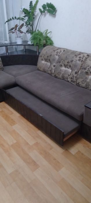 Продам Диван угловой