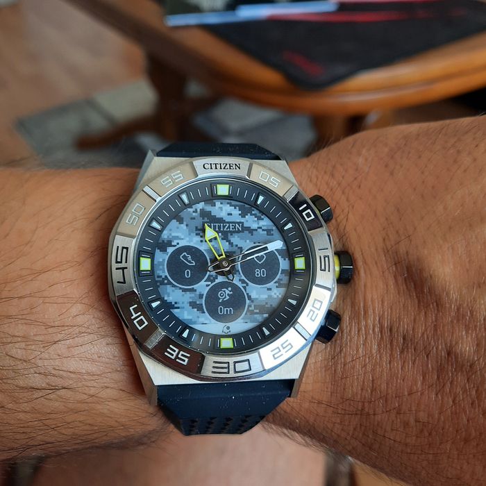 Citizen Hibrid la curie