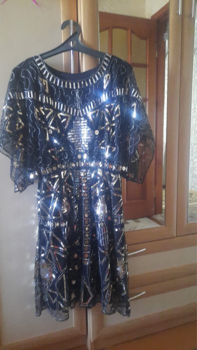 Продам платье в хорошем состояний