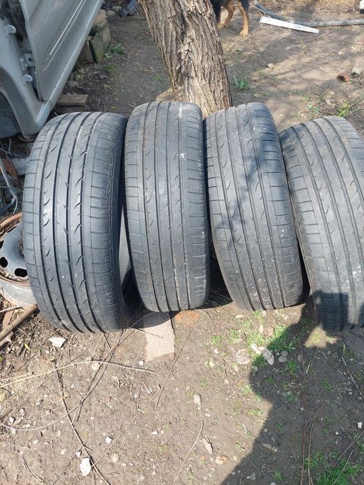 Anvelope Bridgestone 235/60/18 vara,dot 2016