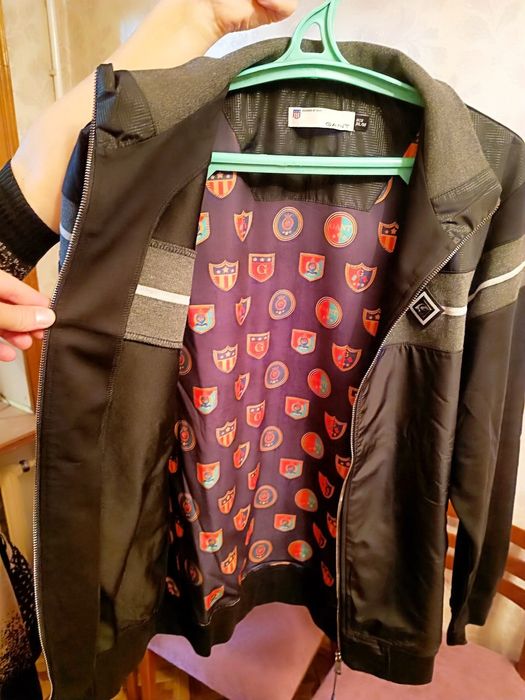 Продается спортивный костюм GANT