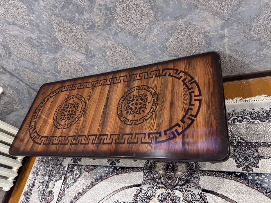 Xontaxta    sotiladi   skaterti.    bilan birga    holati zur yangiday