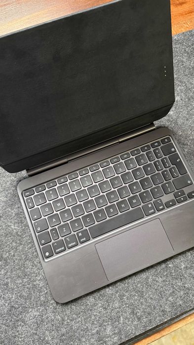 Apple Magic Keyboard за iPad Pro 11" (M4)