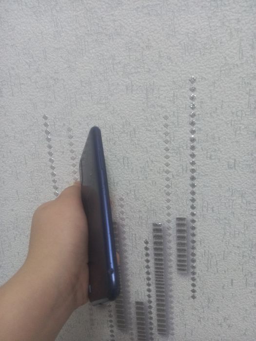 Самсунг а 01  16 г