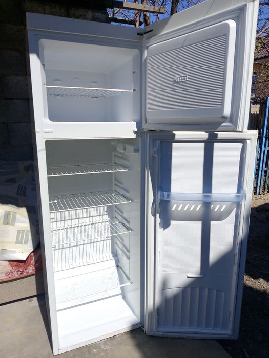 Продам б/у холодильник,рабочий
