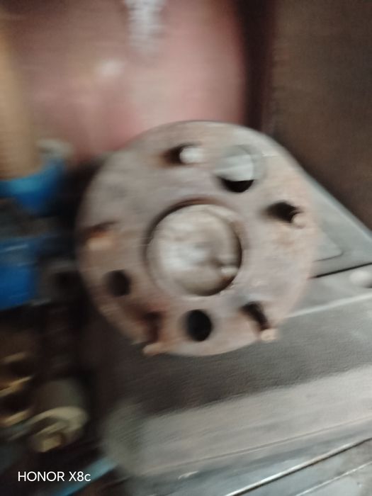 Задний ступица тоиота пикник бу оригинал.