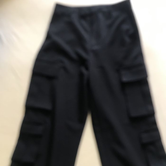 Pantaloni marimea 38