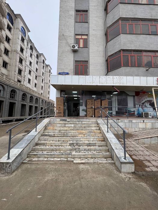 Сотилади ишлаб турган савдо дукони янги бозор каршисида