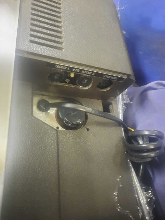 Катушечный магнитофон   Philips