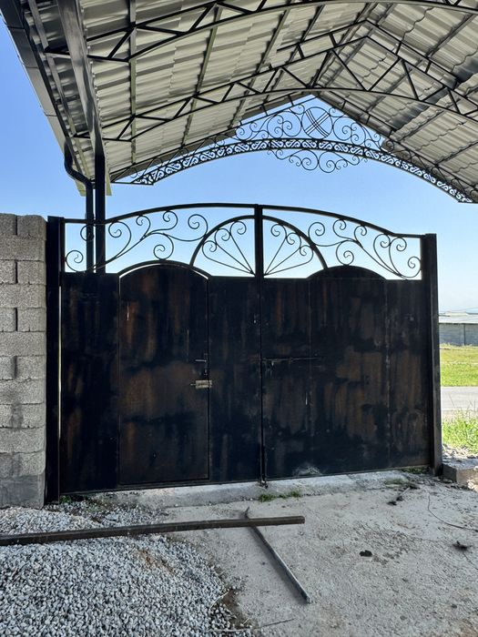 Продаю ворота для дома