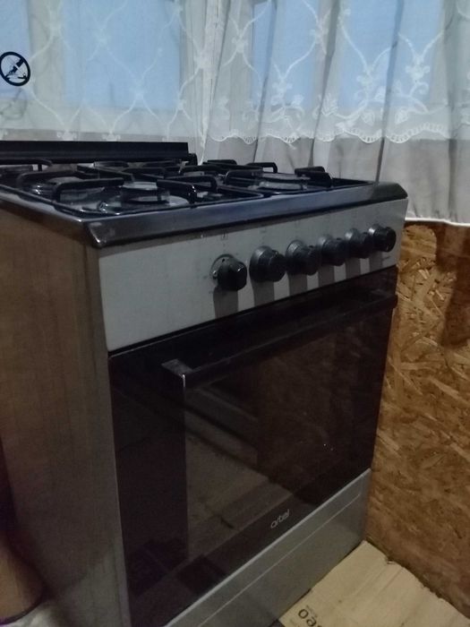 Продам Газ плиту