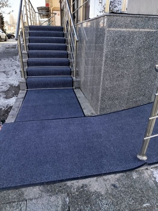 Дорошки коврики фасадные и внутреные