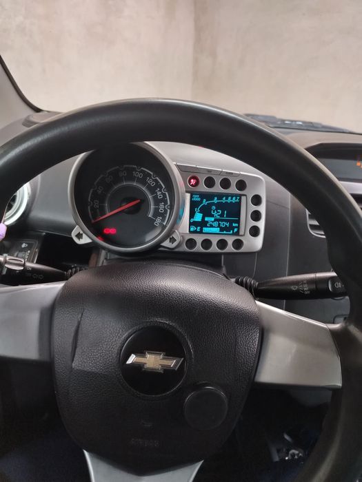 Продам спарк 2014 год механика