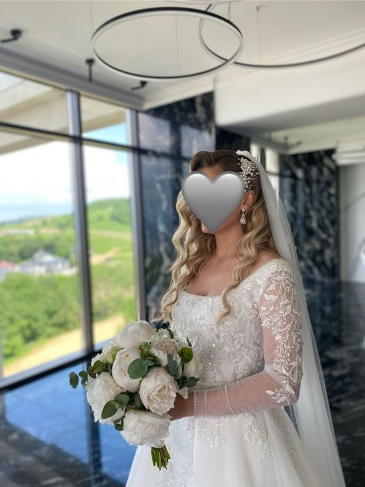 Vând rochie de mireasă Villano 2 în 1
