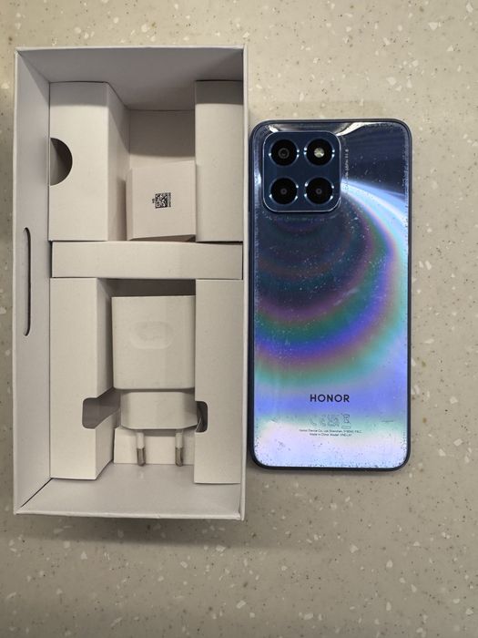 Продам телефон Honor X6 25 000