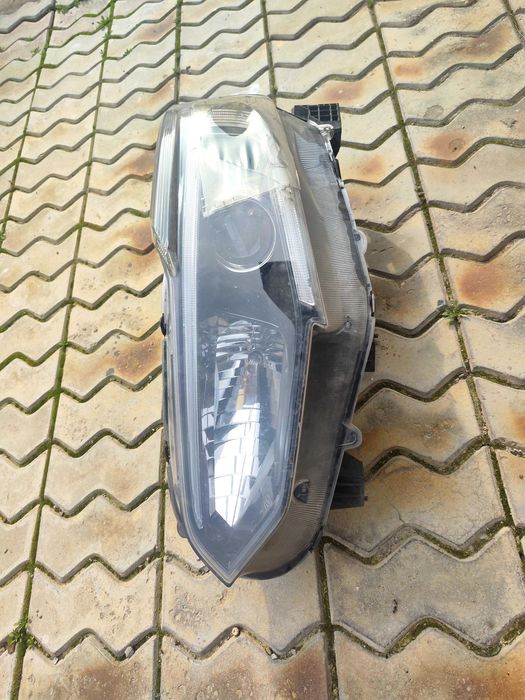 Продается левая передняя фара Honda Crider