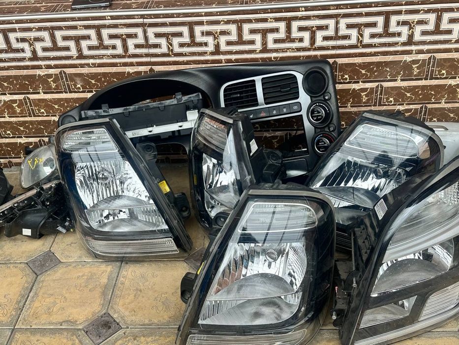 Фар киа бонго ..