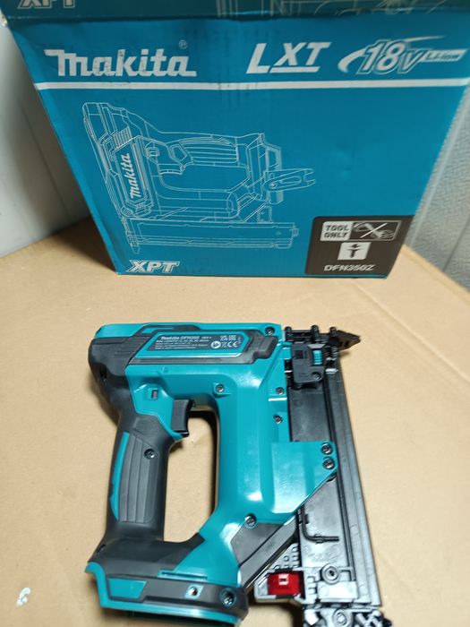 Nou MAKITA DFN350Z 18v pistol cuie fara cap