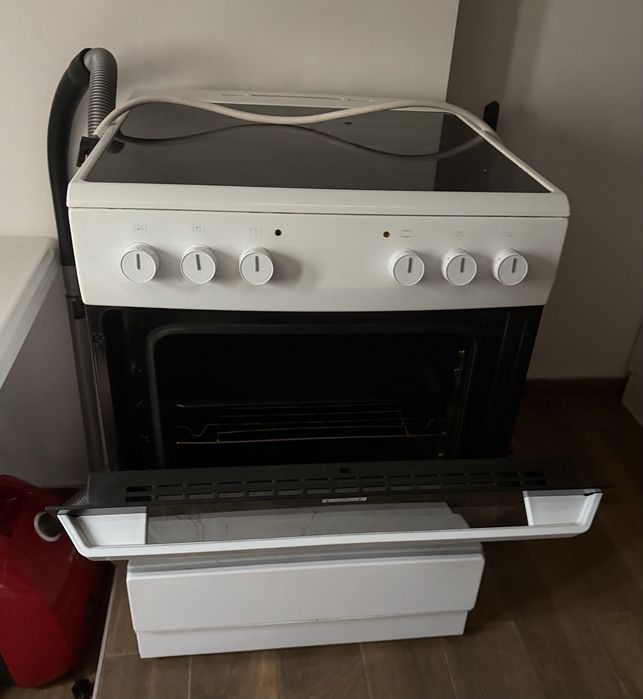 Готварска печка AMICA 6018CE2.20EW