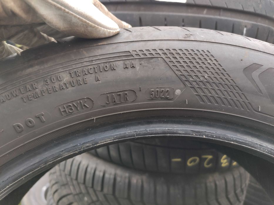 2бр Летни гуми 215 50 18 - Goodyear - DOT 2022