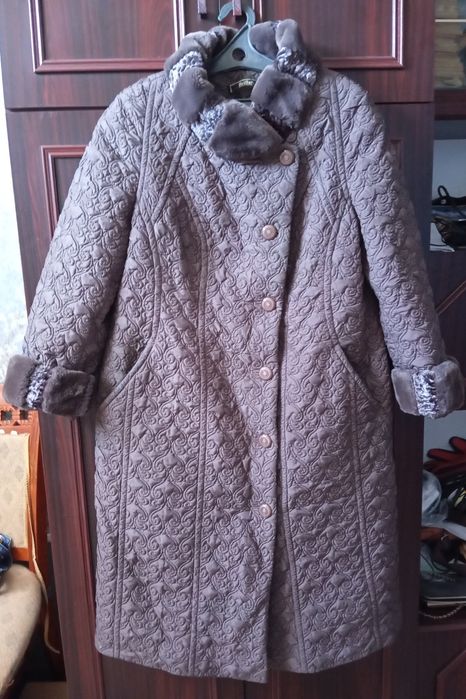 Продам зимнее пальто Корея