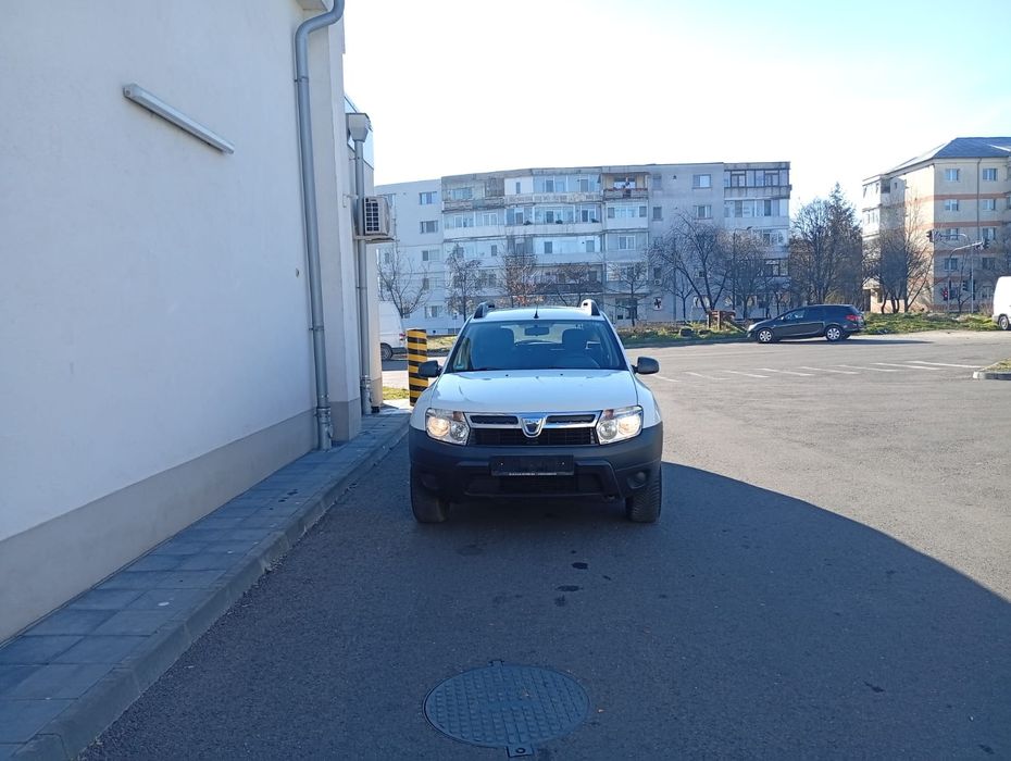 Vând Duster 1.6 benzina