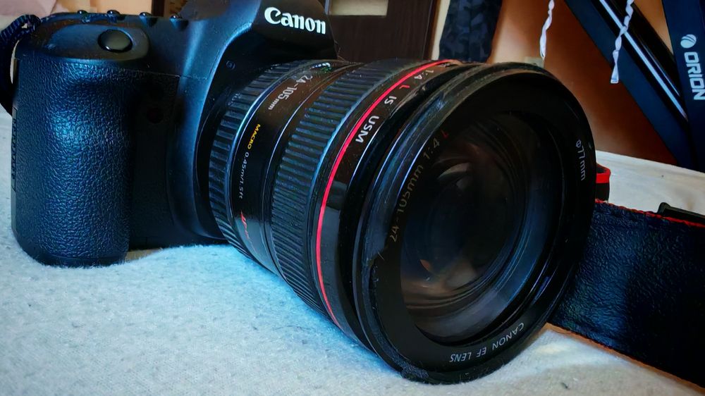 Canon EOS 5D Mark 2 +EF 24-105