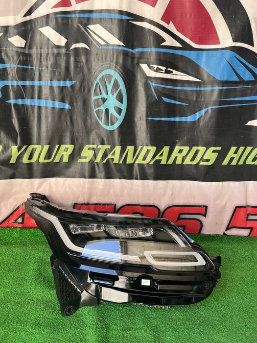 Range Rover Velar L560 Far Dreapta Full Led Complet Mid