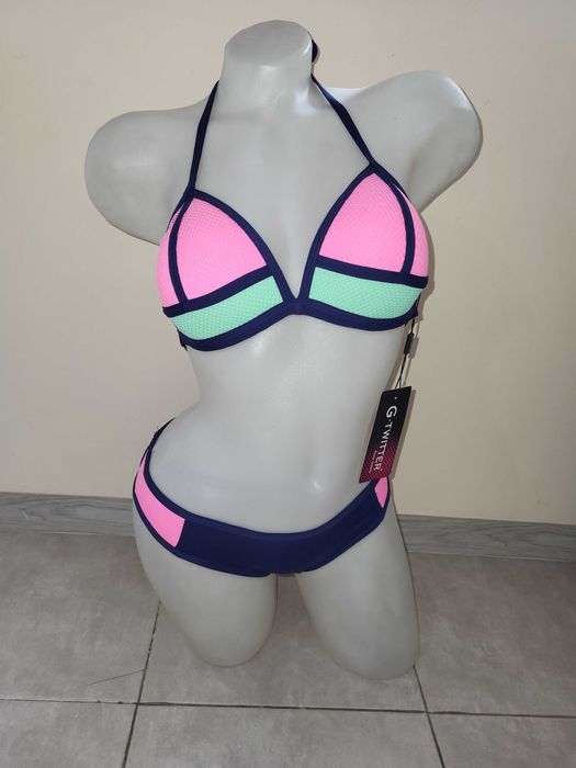 Дамски бански костюм