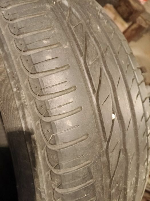 Vând 2 cauciucuri vara  Bridgestone