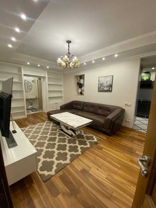 Дава се под наем Двустаен апартамент в София, Център - 56 кв.м за 407.49 € - Снимка #3