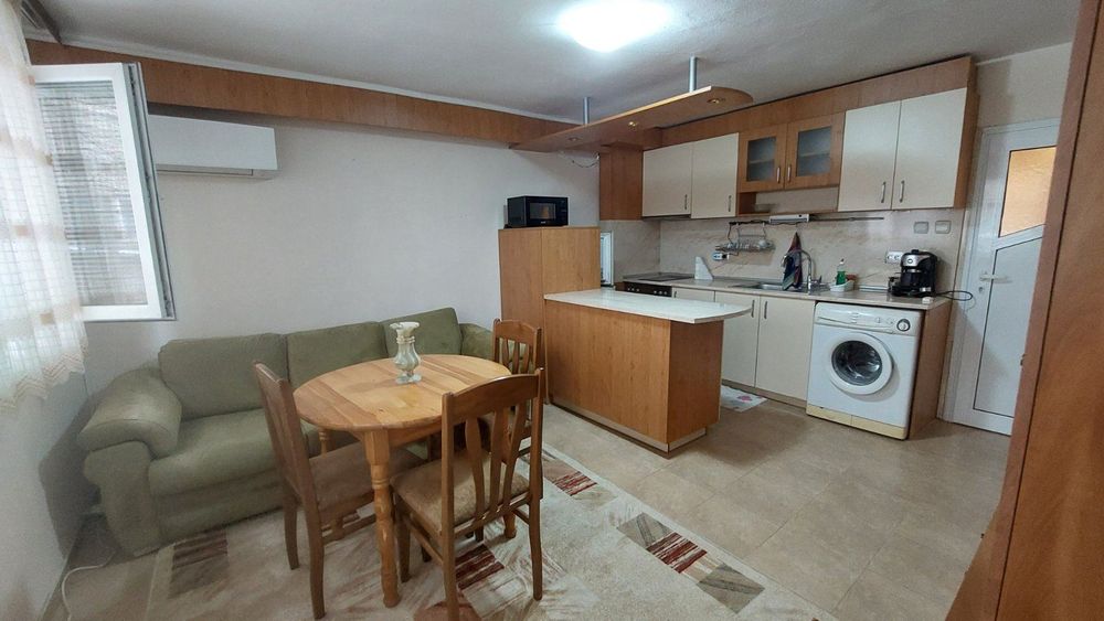 Дава се под наем Тристаен апартамент в Варна, ХЕИ - 50 кв.м за 408 € - Снимка #6