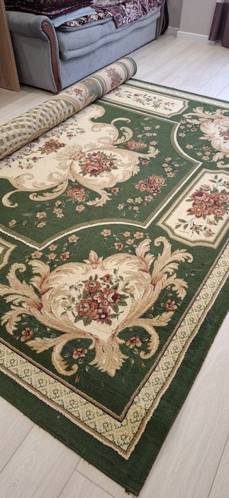 Ковёр 3х5 , в хорошем состояние