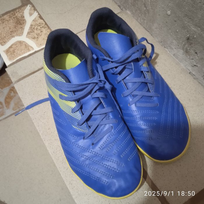 Бутонки и кори..