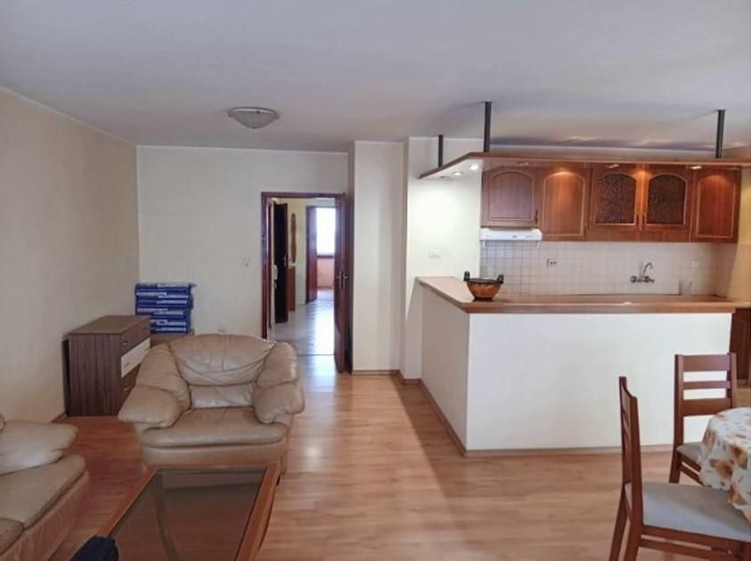 Дава се под наем Тристаен апартамент в София, Лозенец - 120 кв.м за 800 € - Снимка #1