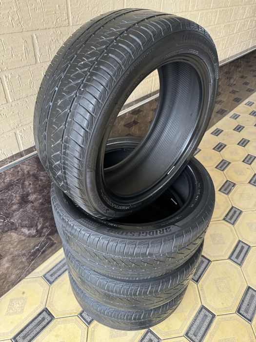 Летний Шины 245/45/18