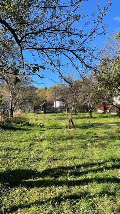 Teren în oraşul Horezu, sat/str. Romanii de Jos