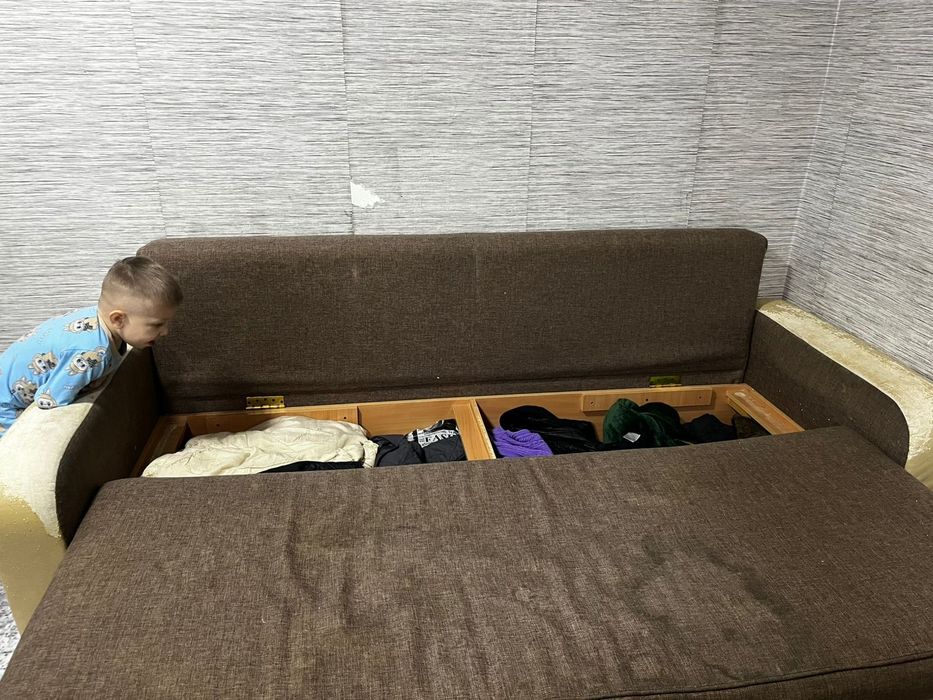 Продам диван с креслом